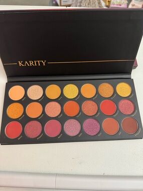 Karity Picante Eyeshadow Palette